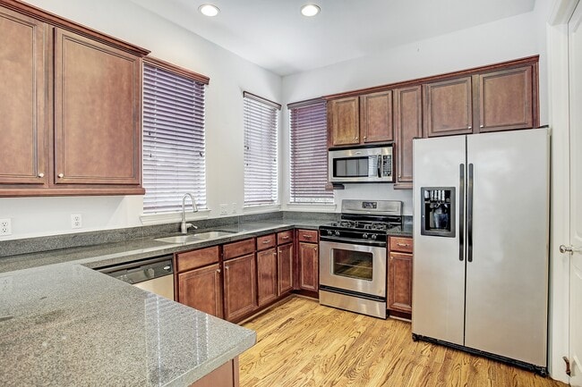 Photo - 1931 Summer St