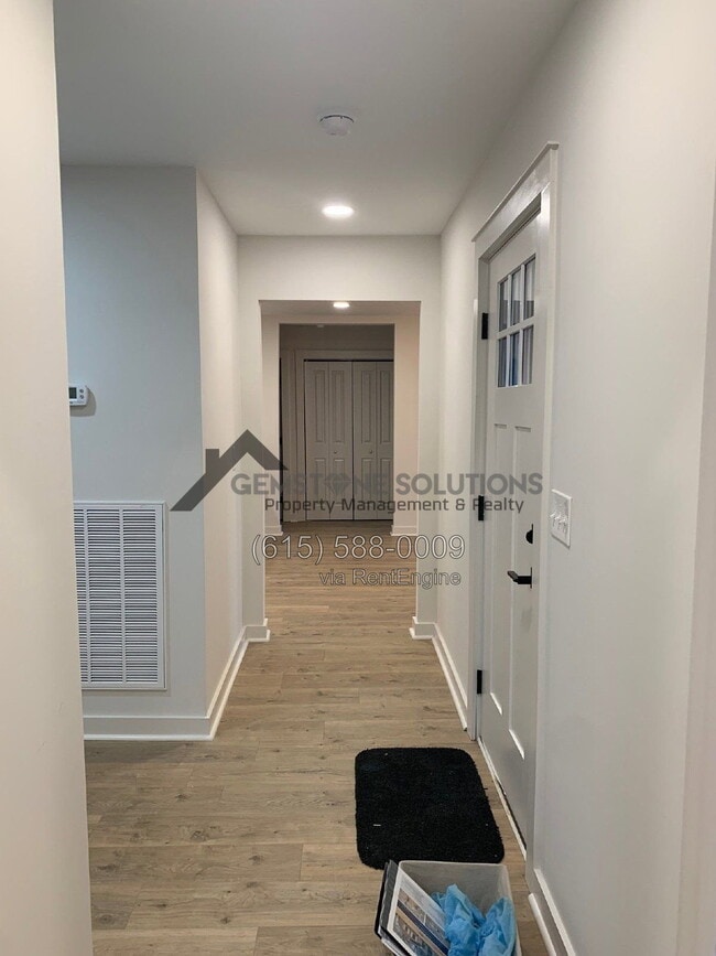 Photo - 217 Oxford Dr