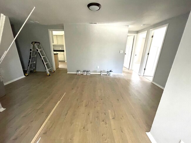 Main room with views to the other rooms - 612 E High St Unit 612