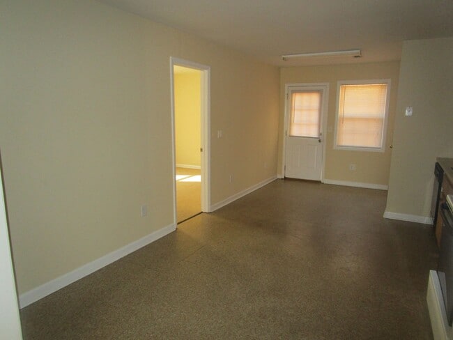 128 Norcross Way Rd SW
