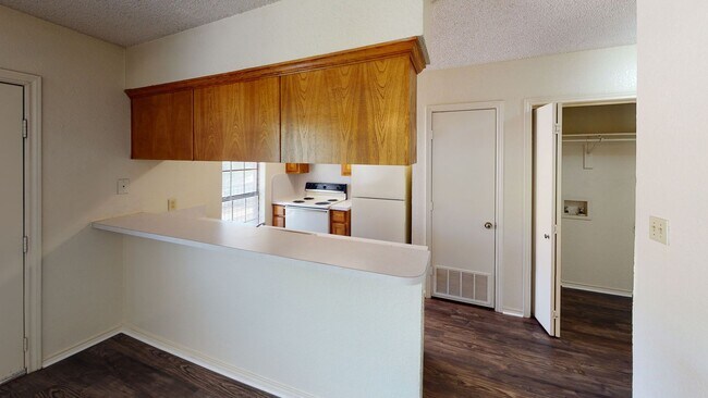 Photo - Walking Distance to UNT Unit 1408 Margie St.  B