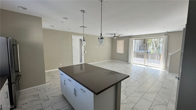 Photo - 11257 Rainbow Peak Ave Unidad 207