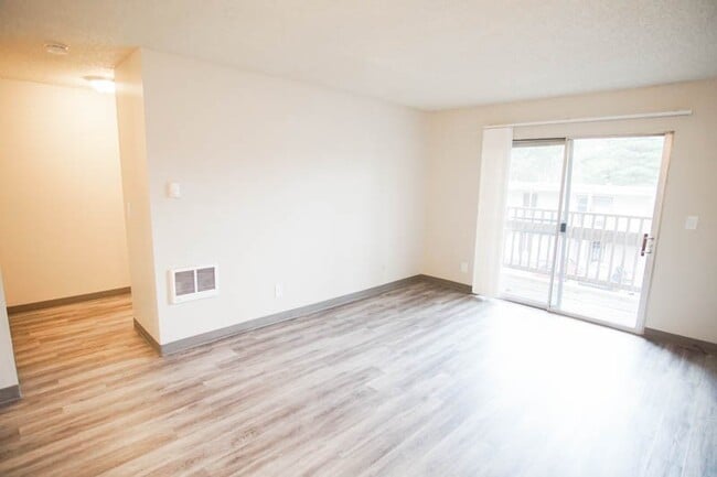 Photo - Near OHSU-Nicely Renovated 1Bdr w/Large Cl... Unit 211