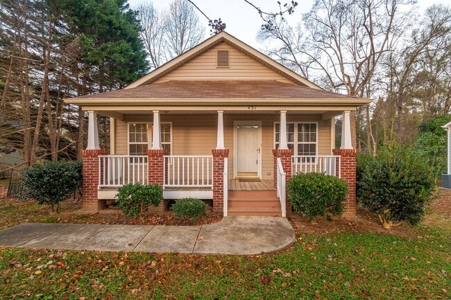 Building Photo - Charming 3 Bedroom, 2 Bathroom Home in Matthews!