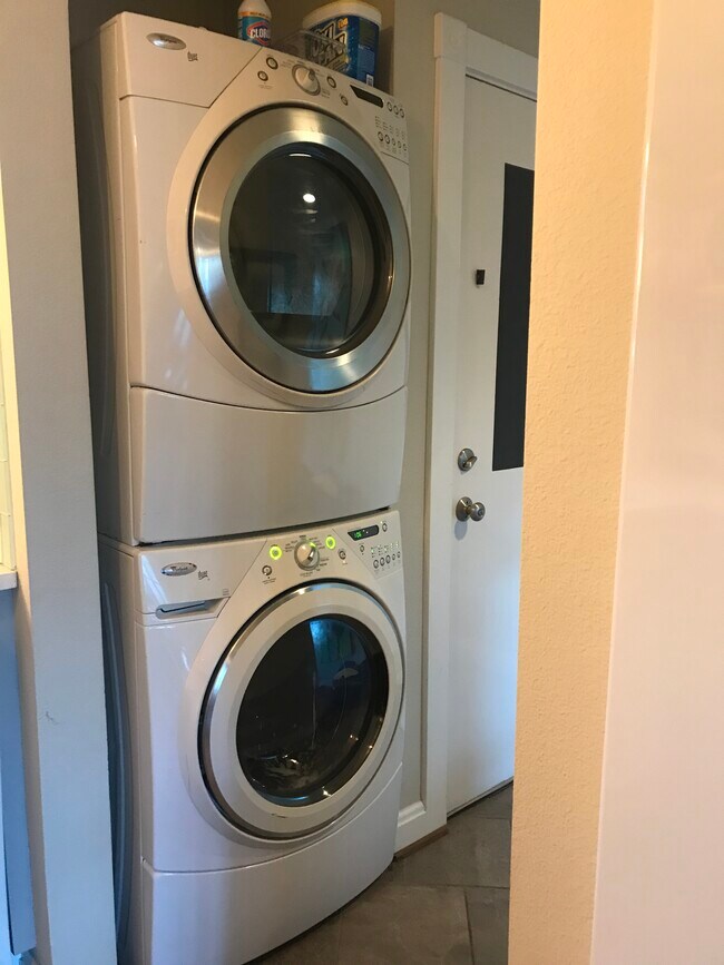 Photo - 730 NW Naito Pkwy Unit E4