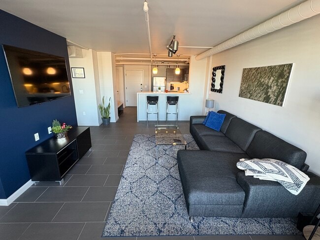 Sala de estar - 535 W Thomas Rd Unidad 403