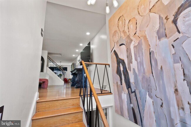 Photo - 2737 E Country Club Rd