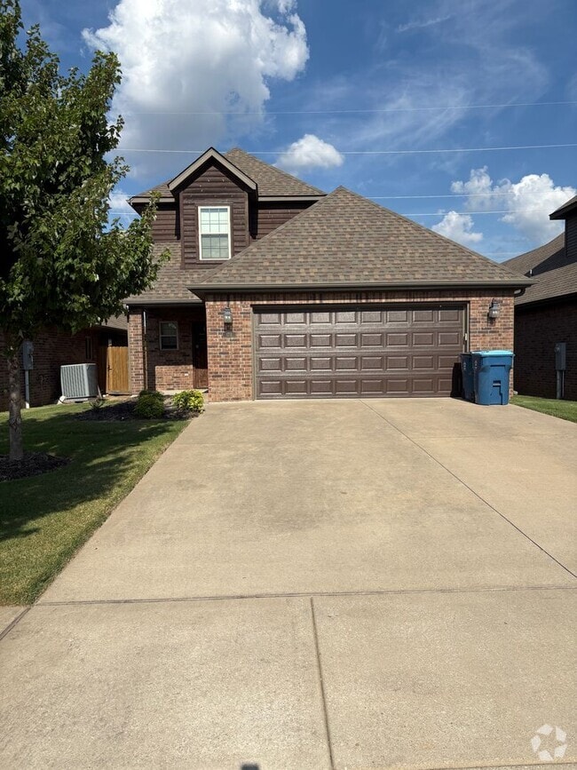 Building Photo - BEAUTIFUL HOME IN GREAT LOCATION!