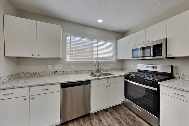 Photo - 5150 Summit Lodge Dr