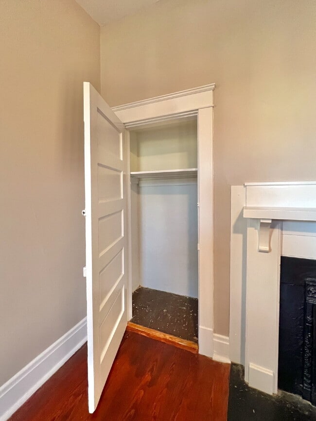Photo - Coming Soon: 1BR, 1BA duplex Unit B