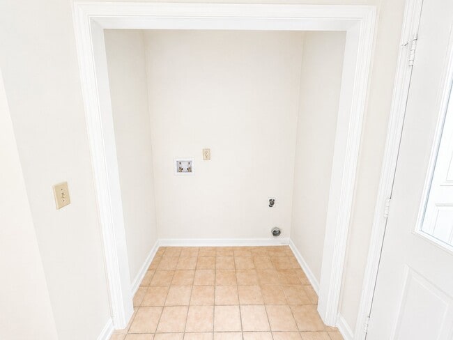 Photo - 1323 Sweet Pine Dr