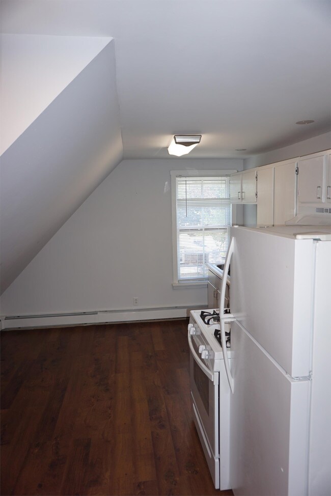 15 Brentwood Rd Apartment Unit 3 Exeter, NH