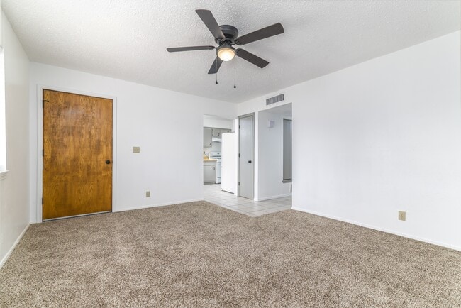 Photo - 112 Romero Dr