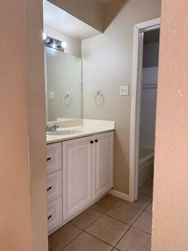 Building Photo - 12282 Wild Pine Dr Rental