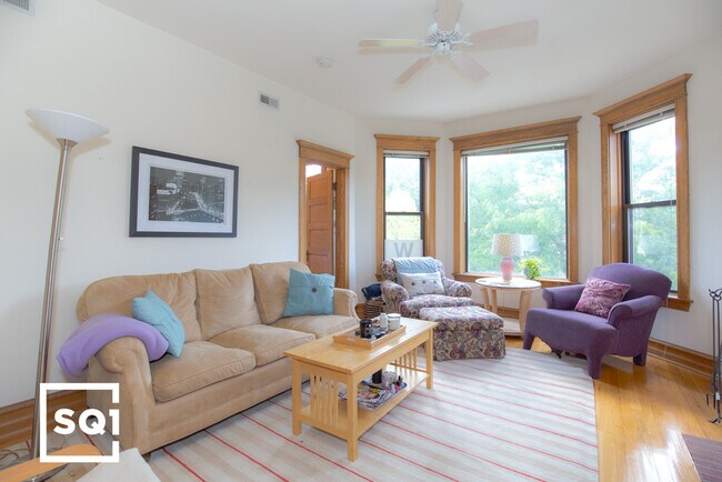 Photo - 1224 W Eddy St Unidad 2