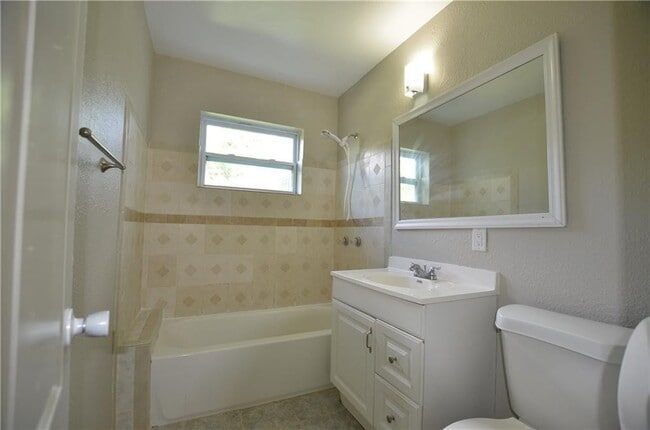 Photo - Sebastian rental