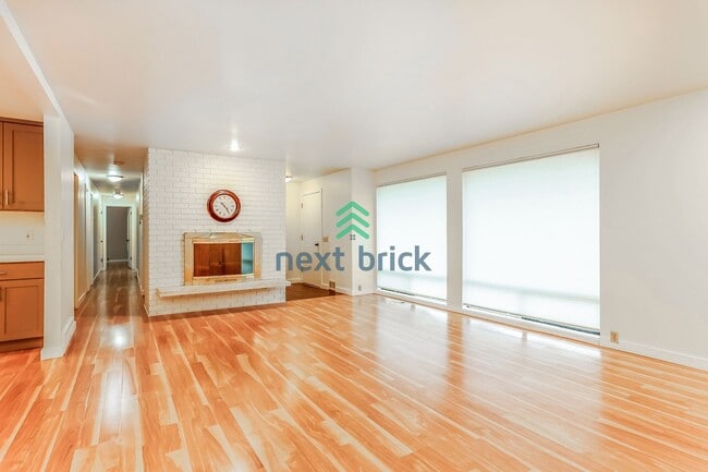 Photo - Stunning cul-de-sac residence near Odle Middle School and Bellevue Aquatic Center!