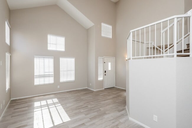 Photo - 425 Raindance Dr