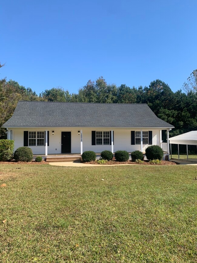 Building Photo - 15012 State Hwy 96