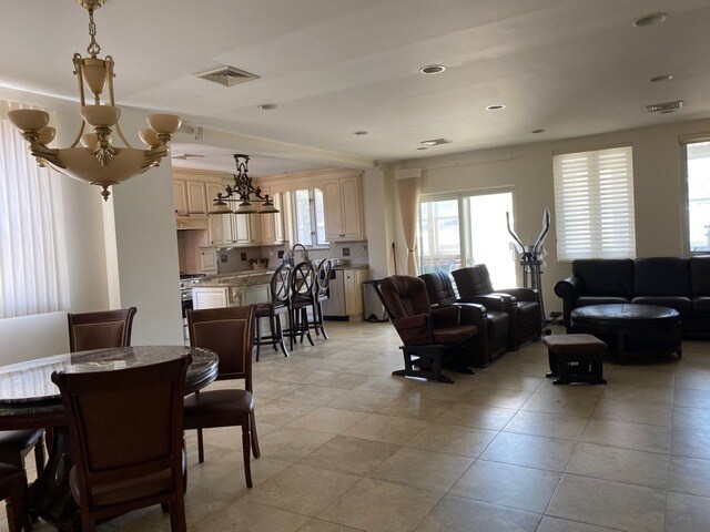 Photo - 758 56th St Unit 2