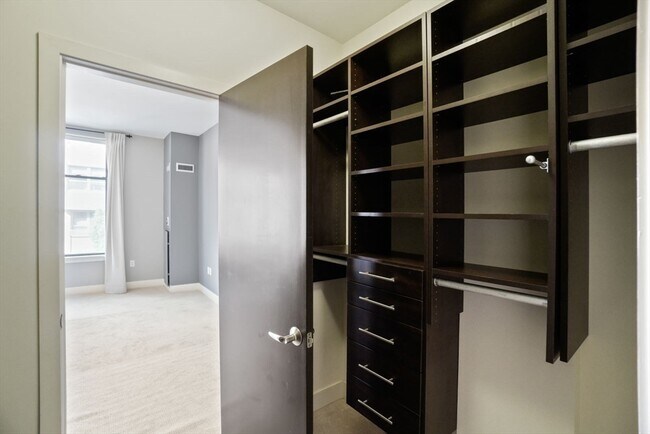 Photo - 735 Harrison Ave Unidad W104 Rental