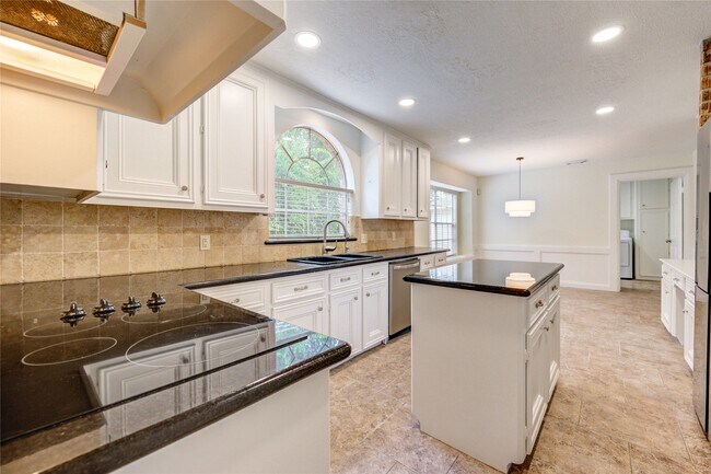 Photo - 1603 Leatherwood Dr