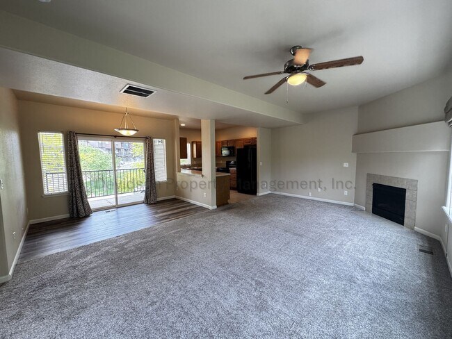 Photo - Gorgeous 3 Bedroom Townhouse Near Garden of the Gods