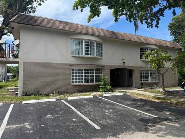 Photo - 5201 NW 18th St Condo Unit 1F