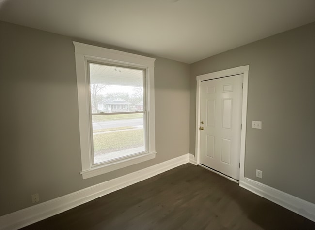 Photo - 1155 W 9th St Unit 1155 West 9th Street - Down