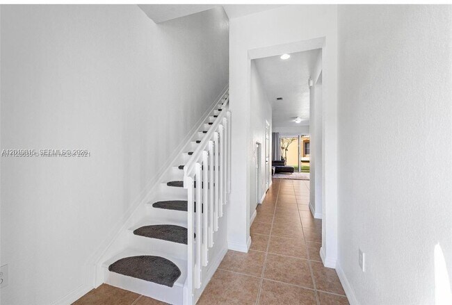 Photo - 1820 SW 89th Terrace