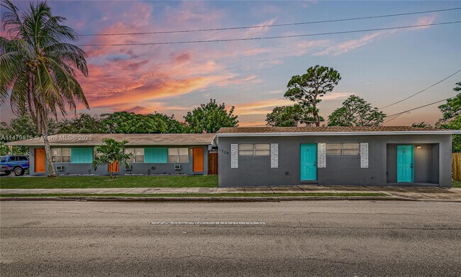 Photo - 1720 NE 13th St Unit 3