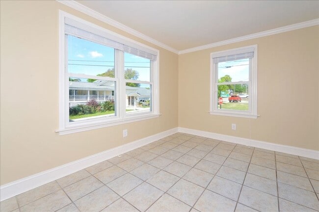 Photo - 4206 Seaview St