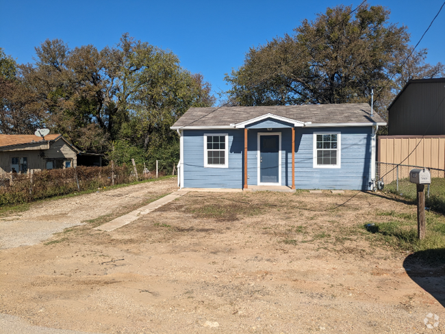 Building Photo - 4916 Roadrunner Rd Rental