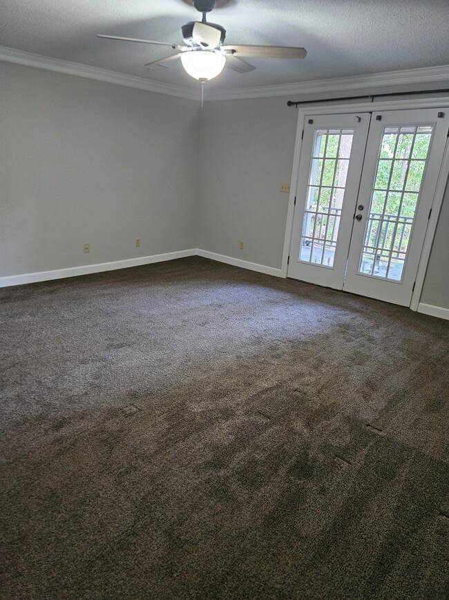 Master Bedroom with 2nd flr deck and walkin closet - 334 Joshua Tree Dr Townhome