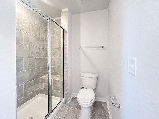 Photo - 1988 Rosedale Ridge Ave