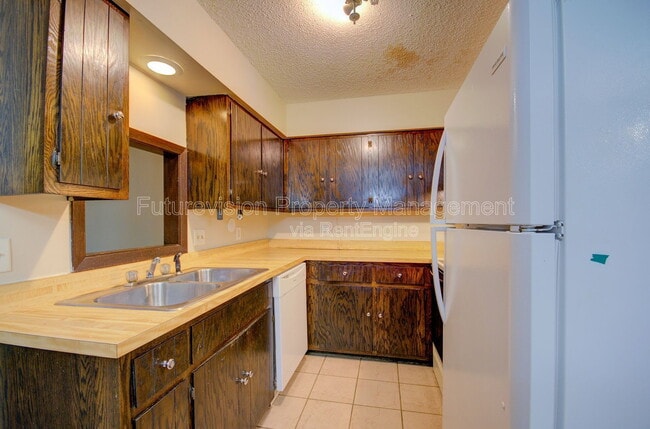 Photo - 2224 Oneida St Unidad 210