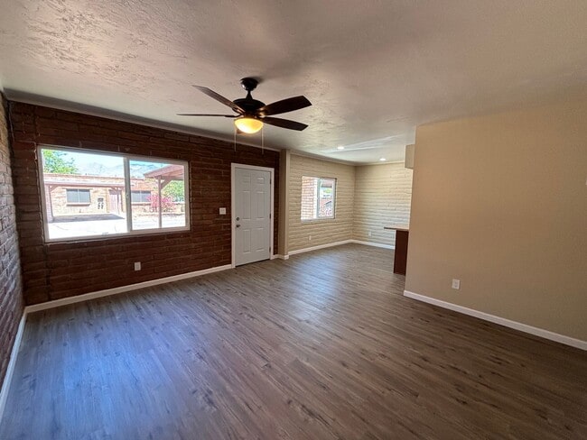 Photo - 3960 E Flower St