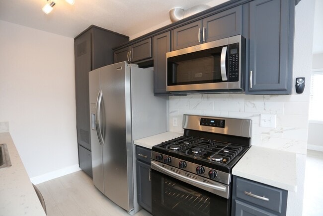 Photo - 10227 S 10th Ave Unidad #3