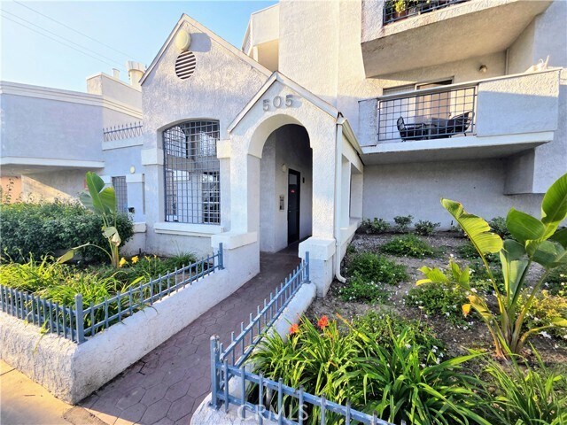 Photo - 505 W 5th St Unidad 306