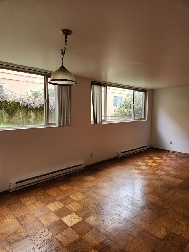 Photo - Valcrest Apartments