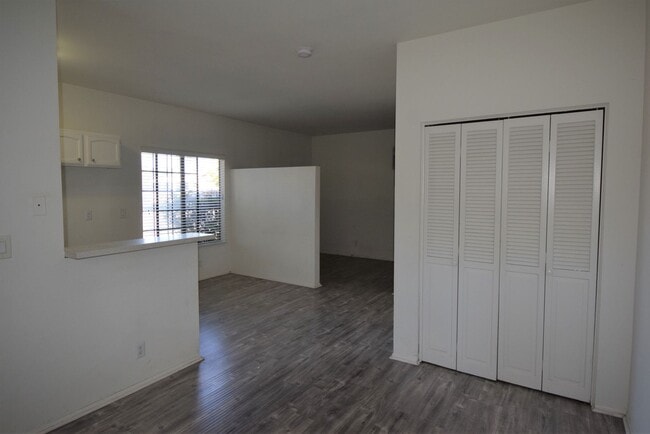 5744 Colfax Ave Unidad 01