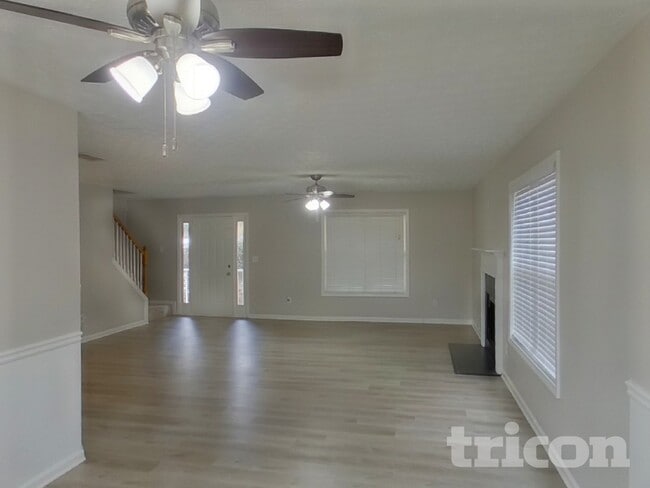 Photo - 1504 Riverglen Dr