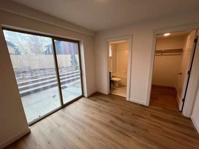Photo - 30515 SW Magnolia Ave Unit 500