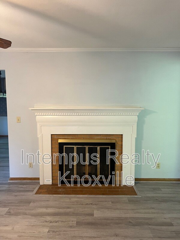 Photo - 5801 Ridgewood Rd