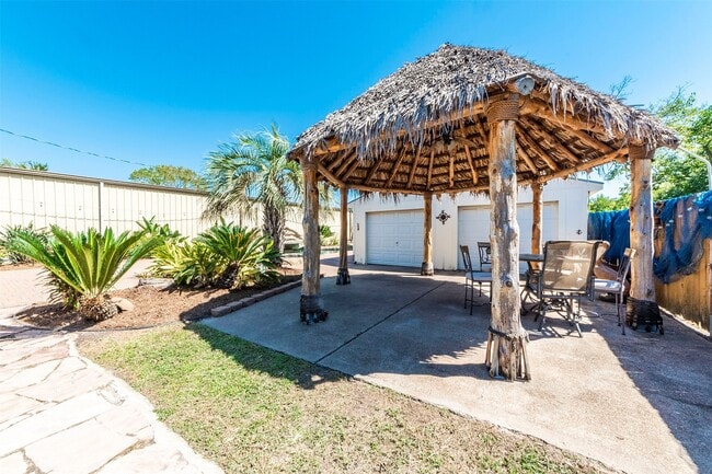 Photo - 2835 Beverly Rd