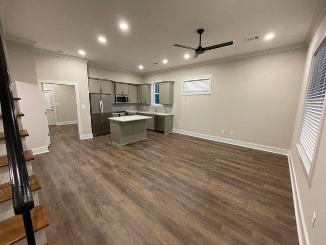 Photo - 3BD/3BA in Savannah Square!