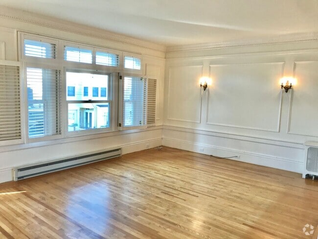 Building Photo - SPACIOUS, Elegant Jordan Park 2-3BR+ Sunro... Unit 4 Rental
