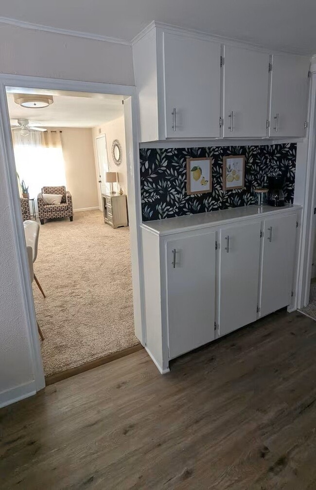 Photo - 207 N 4th St