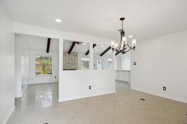 Building Photo - 9814 Sageroyal Ln