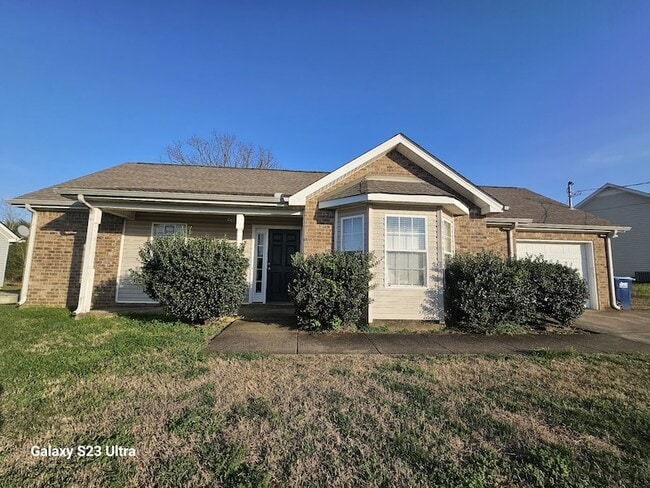 Building Photo - 1209 Akins Ridge Dr